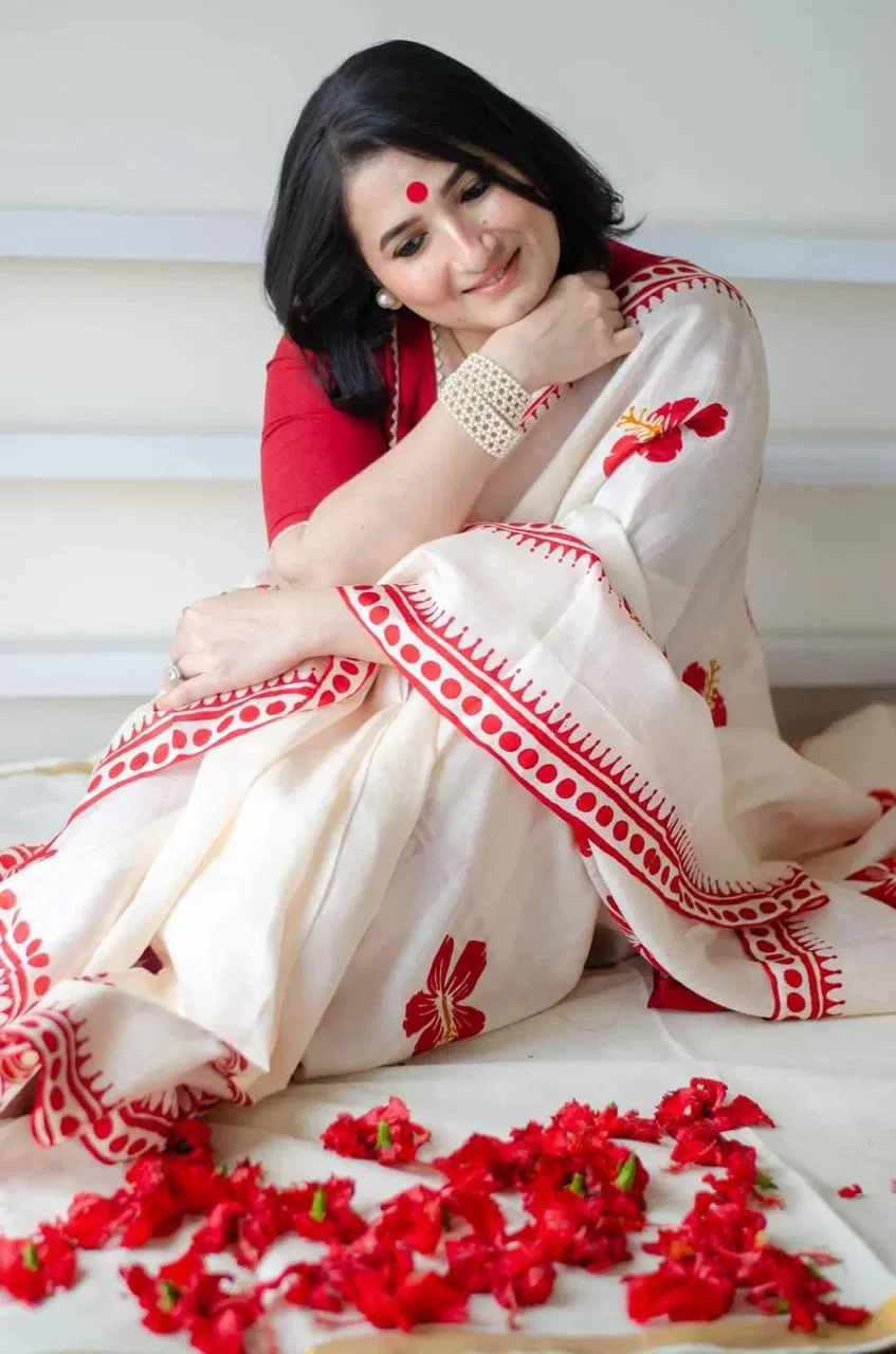 MG 492 White And Red Gold Jari Plain Linen Printed Sarees Wholesale Market In Surat	